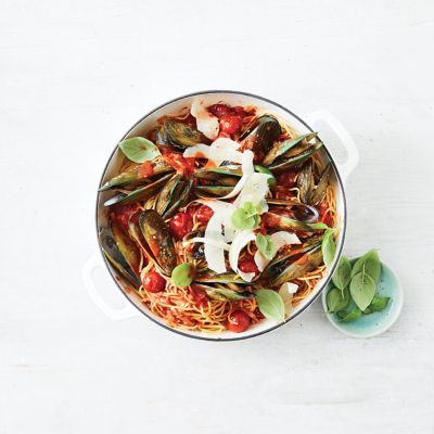 Mussels With Spaghetti & Bacon