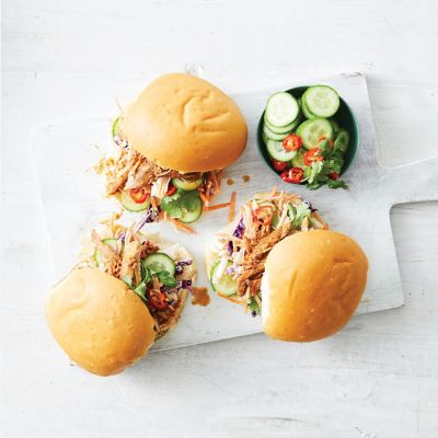 Slow-Cooker Pulled Pork Rolls 