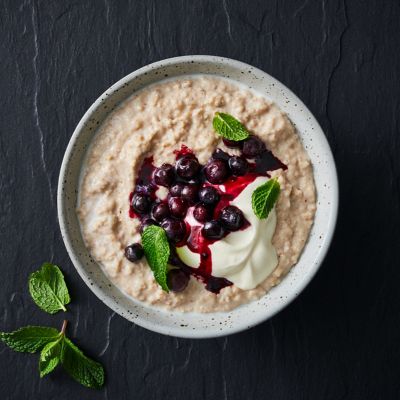 Creamy Porridge With Blueberries