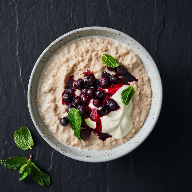 Creamy Porridge With Blueberries