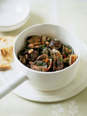 Clams With White Beans