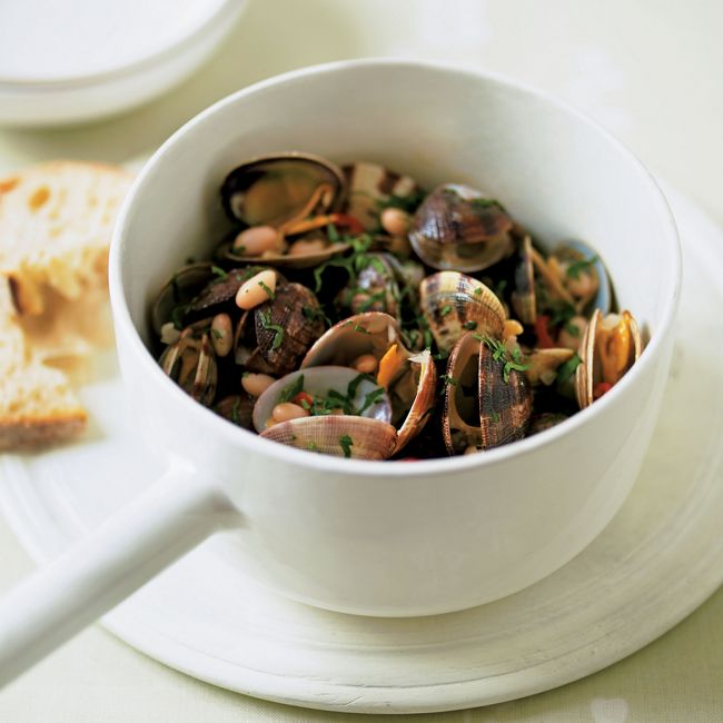 Clams With White Beans