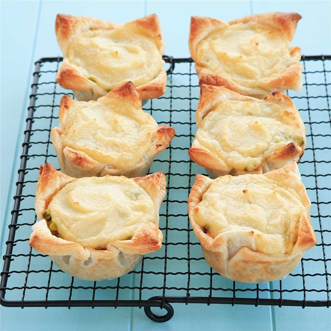 Mini Aussie Beef & Bacon Pies