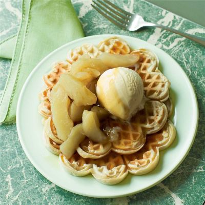 Cinnamon Waffles with Apple & Cream