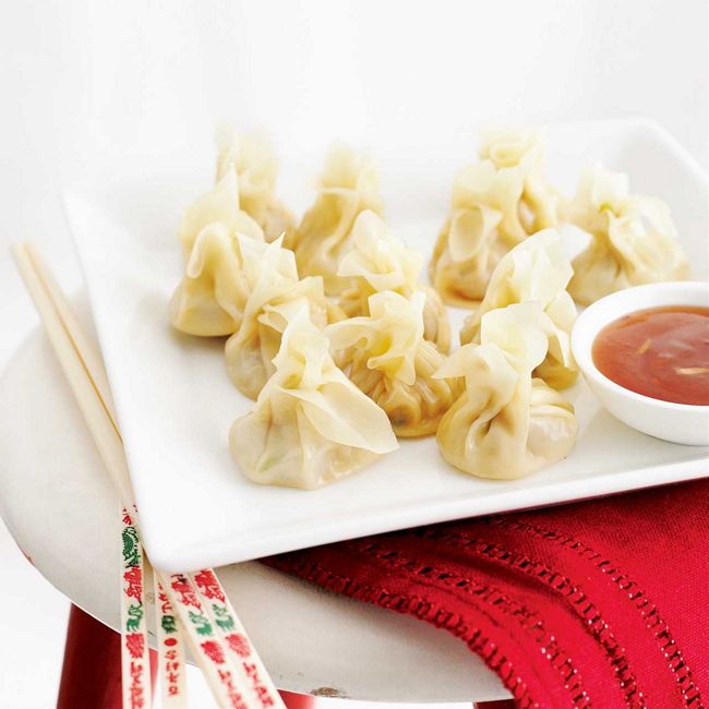 Chinese Steamed Wontons with Plum Sauce