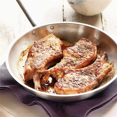 Pork Cutlets with Apple Balsamic Glaze
