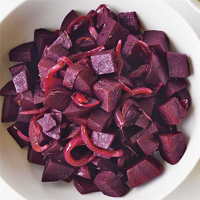 Beetroot, Red Onion & Balsamic Salad