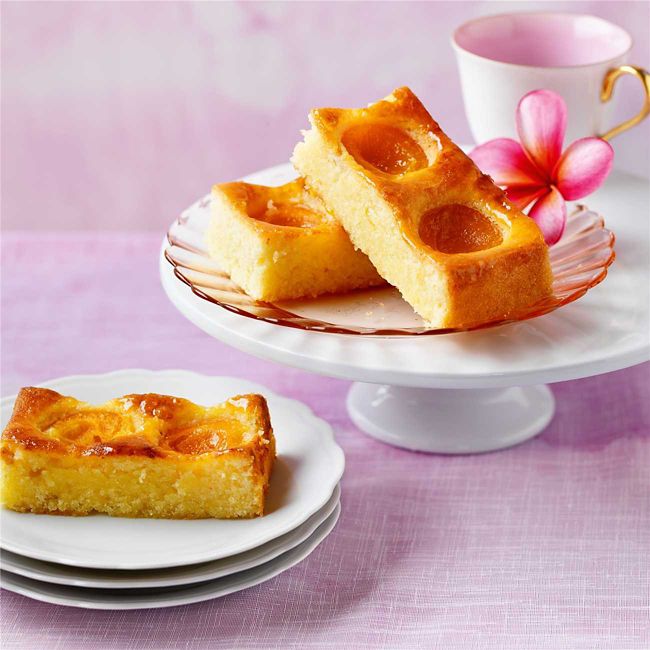 Quick Apricot & Almond Slice