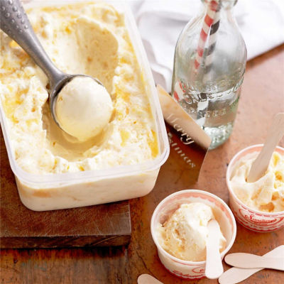 Apricot Ice-Cream with Almonds