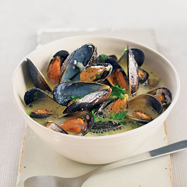 Creamy Garlic Mussels
