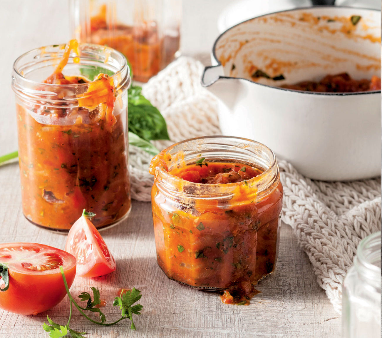 Tomato Pasta Sauce Recipe | Woolworths
