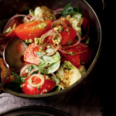 Tomato & Mozarella Salad With Basil Oil Dressing