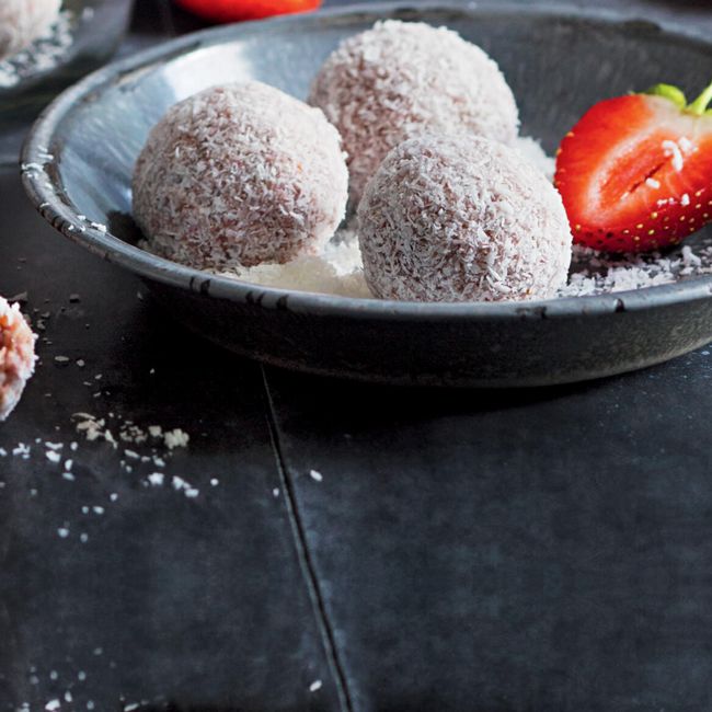 Strawberry, Date & Cashew Bliss Balls