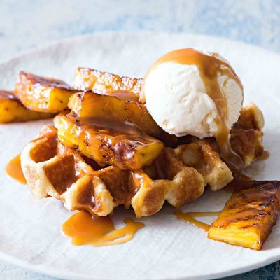 Chargrilled Pineapple With Hot Butter Rum Sauce