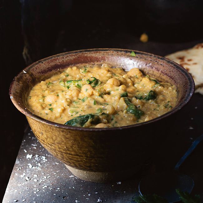 Dahl With Coriander & Naan