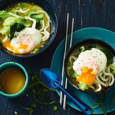 15-minute udon noodle soup