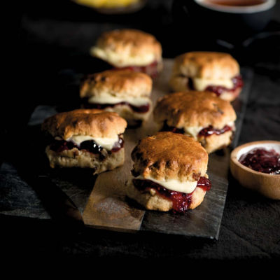 The Country Chef Bakery Co. Classic Scones With Jam & Cream