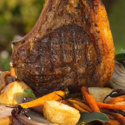 Steak With Candied Onion And Brand Gravy