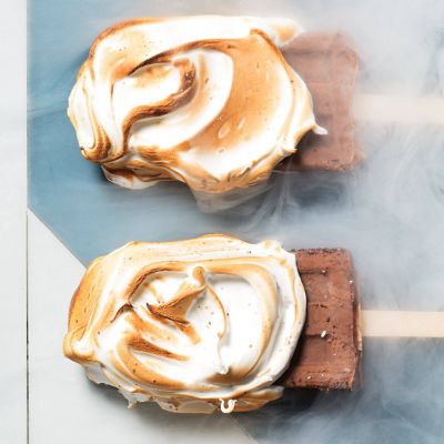 Choc Meringue Pops
