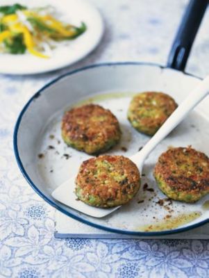 Thai Chickpea Burgers