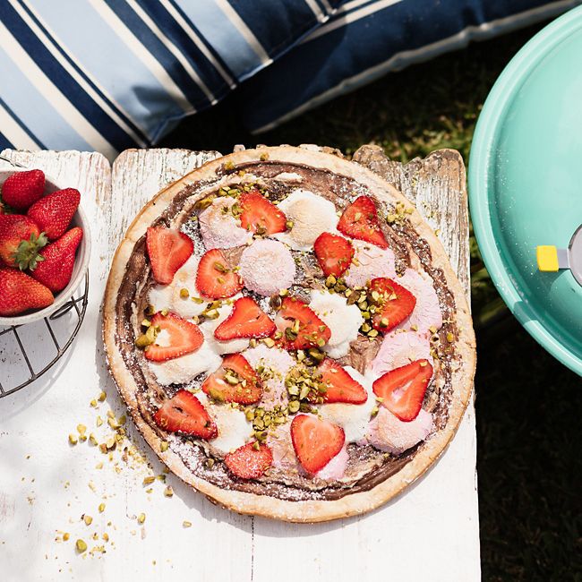 BBQ Nutella Pizza