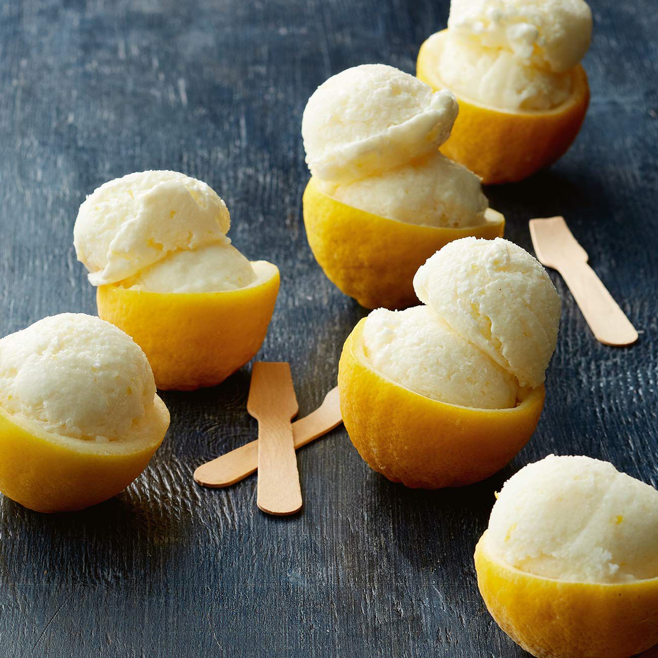 Lemon frozen yoghurt