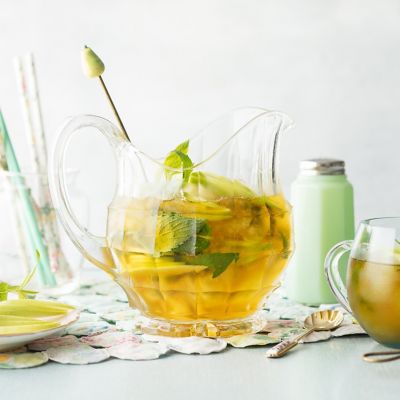 Turmeric Tea With Apple And Mint
