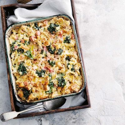 Cauliflower, Kale & Bacon Mac Cheese