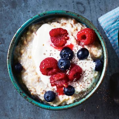 Chia, Oat & Apple Porridge With Berries