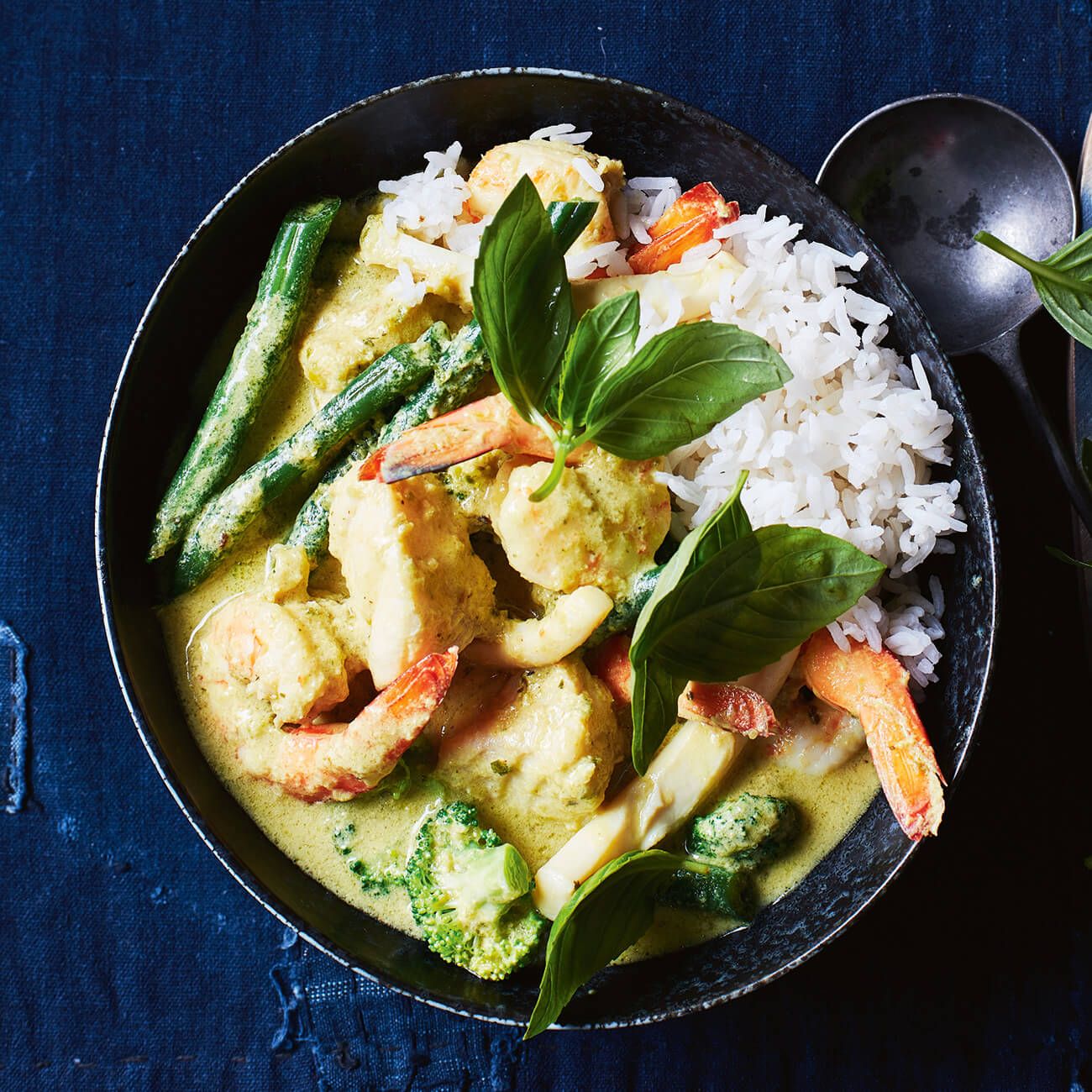 Thai green best sale king prawn curry