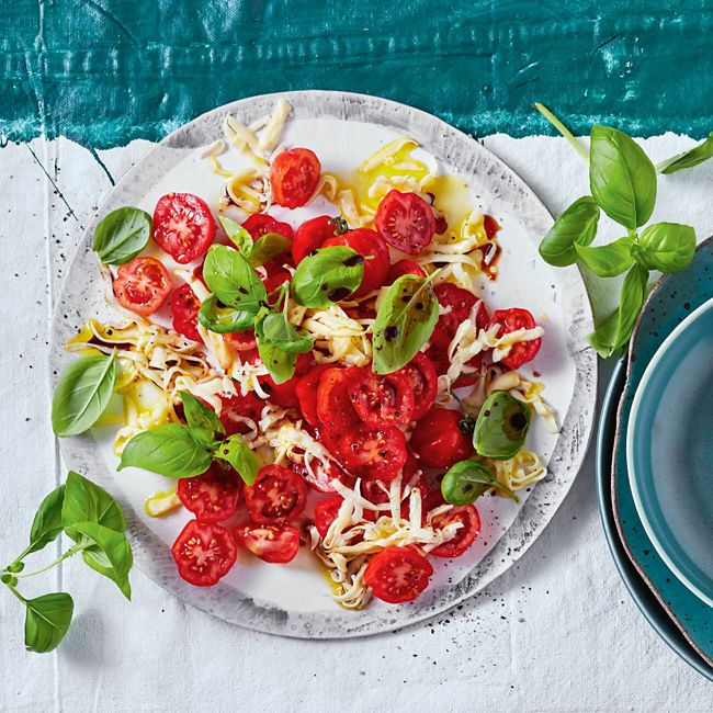 Easy Caprese Salad