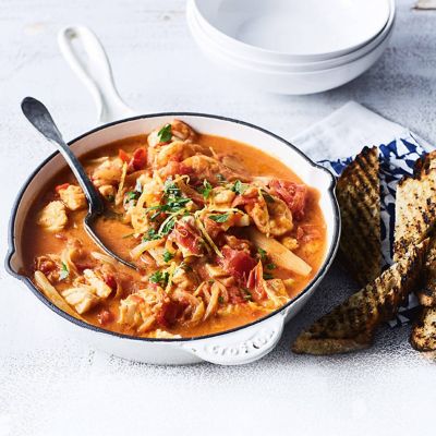 Seafood Stew With Garlic Toast