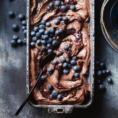 Avo-Choc Mousse With Blueberries