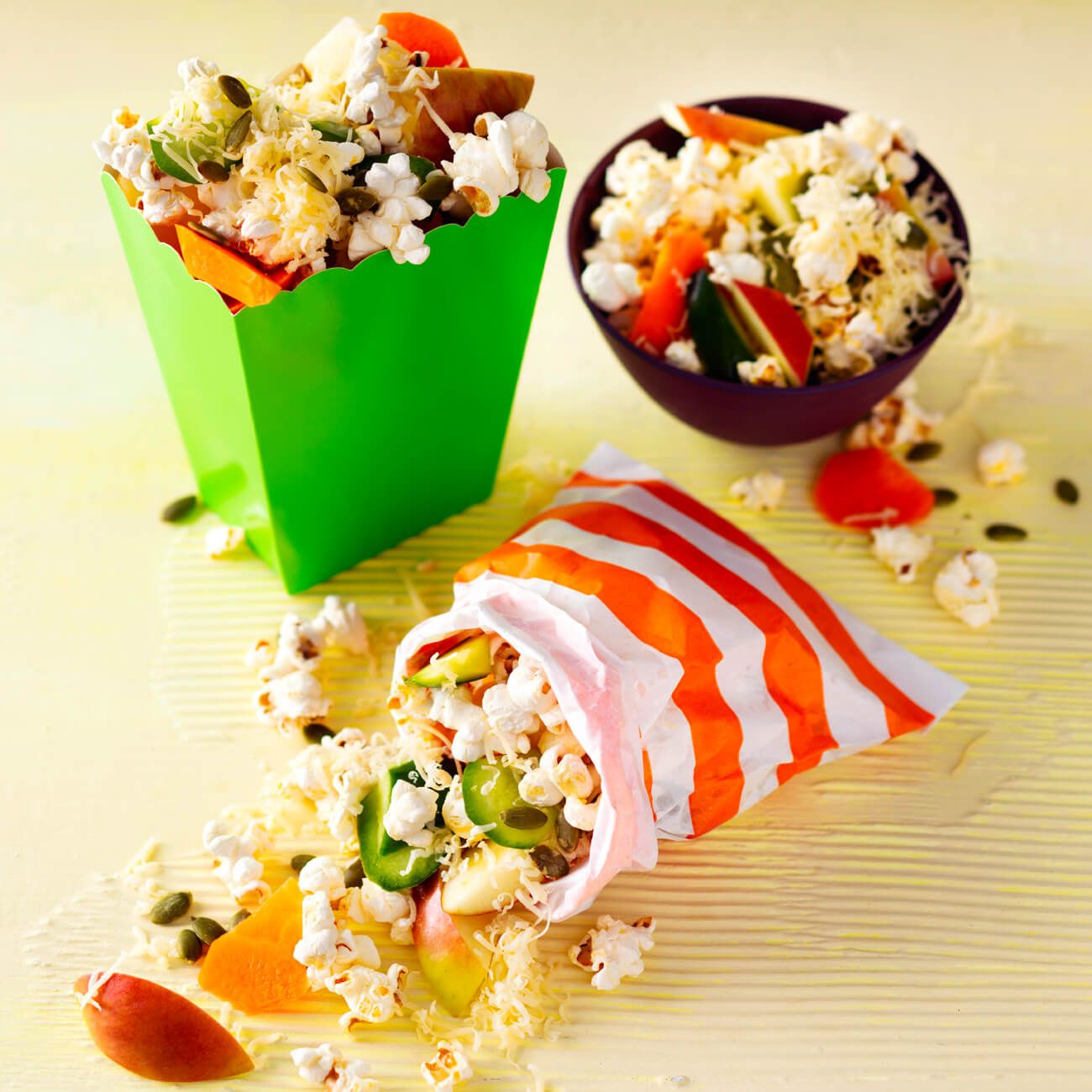 Cheesy popcorn and veggie snack mix