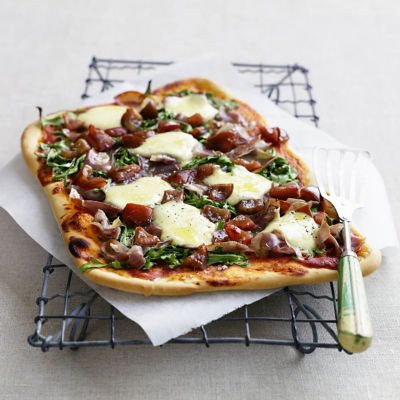 Kumato®, Bocconcini, Prosciutto And Rocket Pizza