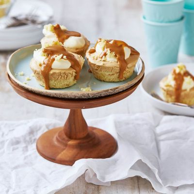 No-Bake Salted Caramel Cheesecake Cups
