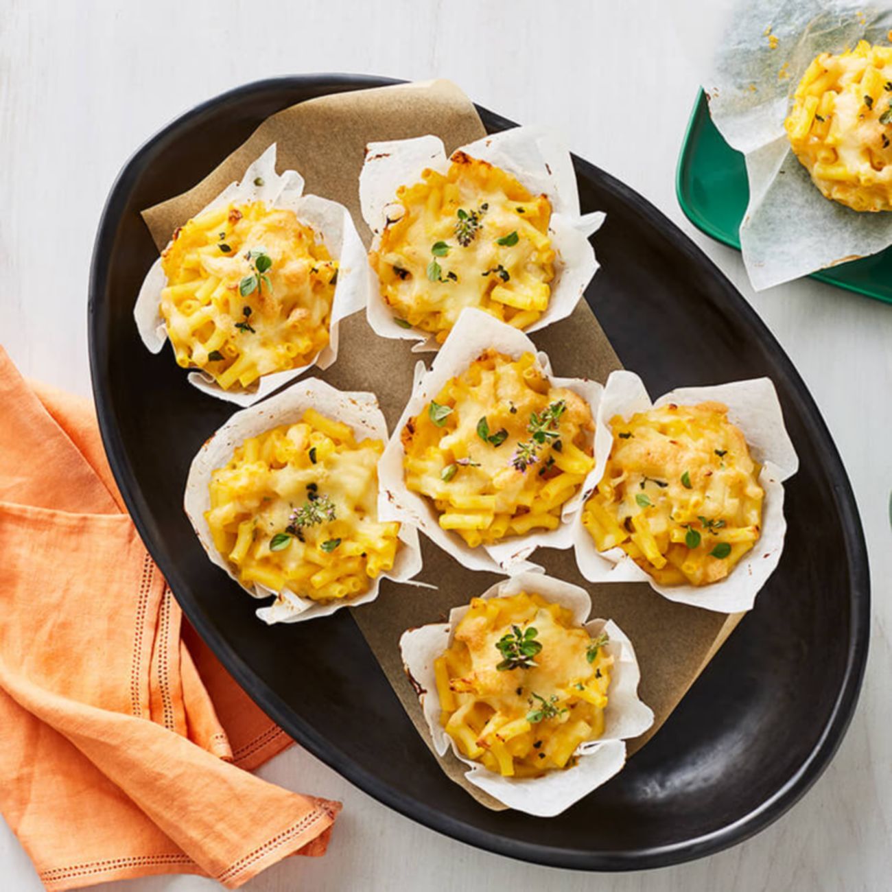 Cheesy pasta bites