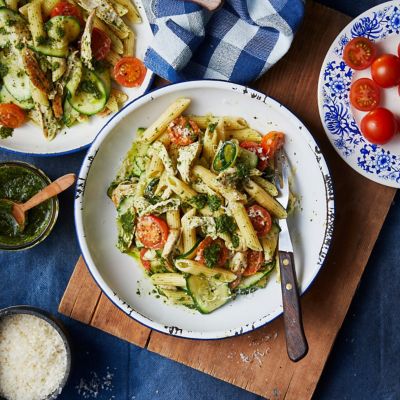 Cheesy Chicken Pasta with Zucchini and Cherry Tomatoes