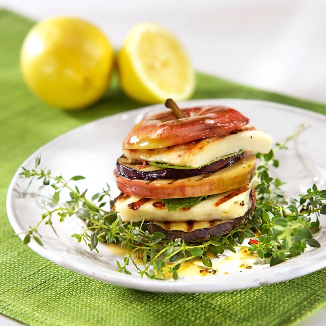 Grilled Kanzi® Apple On Haloumi Cheese