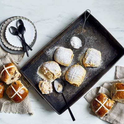 Hot Cross Bun Fried Ice-Cream