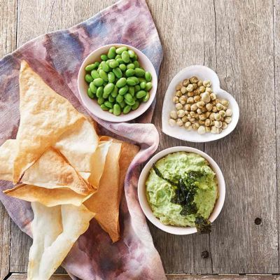 Japanese Crackers With Edamame Dip