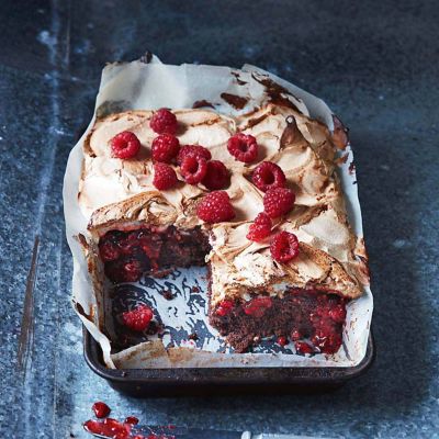 Choc-Berry Meringue Sponge