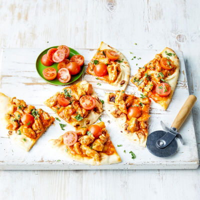 Simple Butter Chicken Pizza