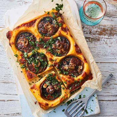 Cheesy Polenta With Garlic Mushrooms