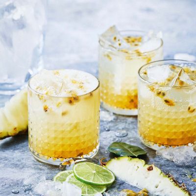 Pineapple & Passionfruit Tropical Refresher