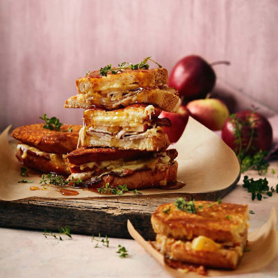 Apple Sandwiches With Thyme & Maple Syrup