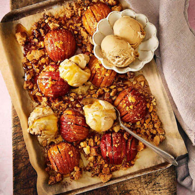 Hasselback Apples With Pecan Crumble