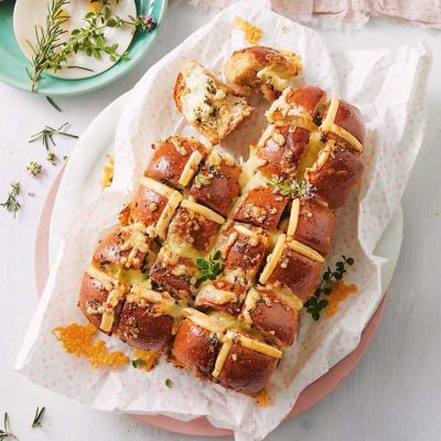 Cheesy Garlic & Herb Buns