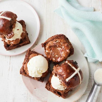 Rocky Road Hot Cross Buns
