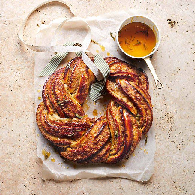 Spiced Oat Wreath